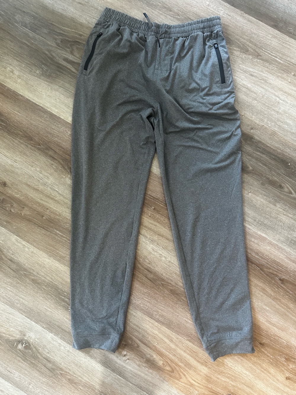 Vineyard Vines Boys Island Time Jogger - NWT